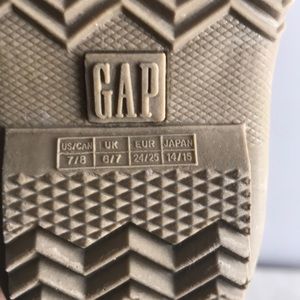 GAP Shoes - Baby Gap Boots 7/8 EUC GAP Shoes - Baby Gap Boots 7/8 EUC